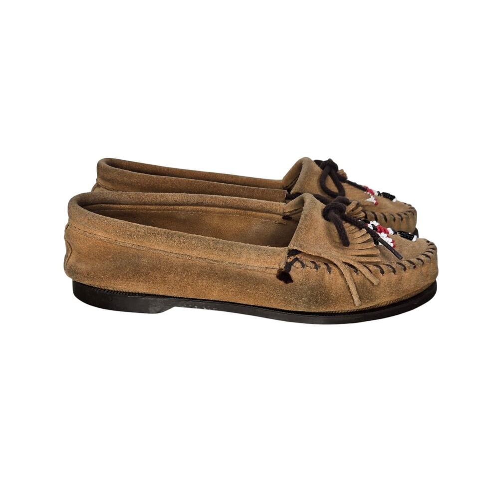 MINNETONKA Mocassin Suede Embroidered Size 9